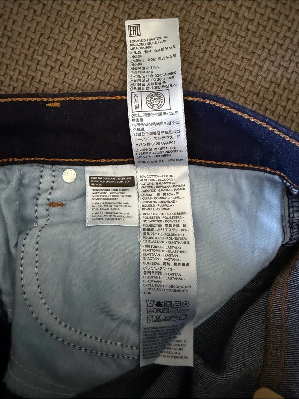 Levi’s 314 Shaping Straight Leg Jeans Dark Wash Women’s Size 28x32 Tummy Control - Picture 9 of 15